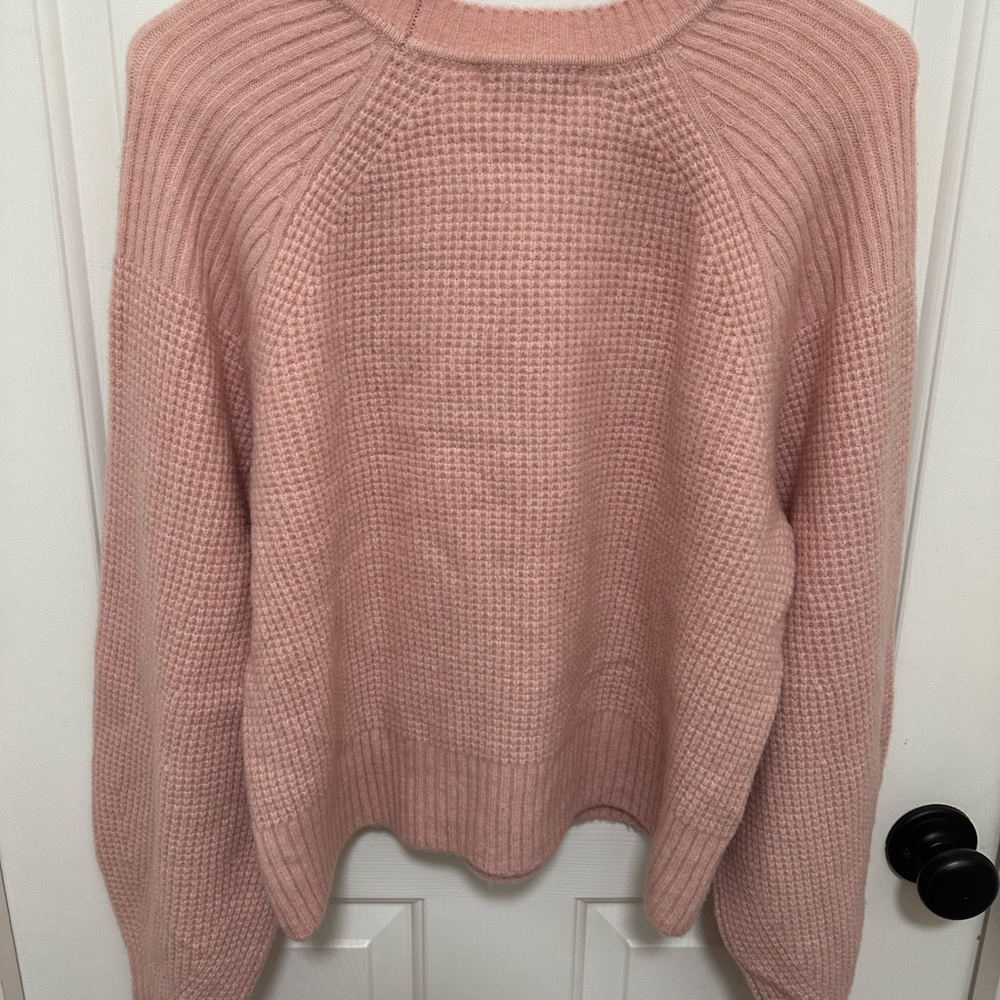 0035‎ Athleta Soft Pink Crew Neck Sweater womens size medium